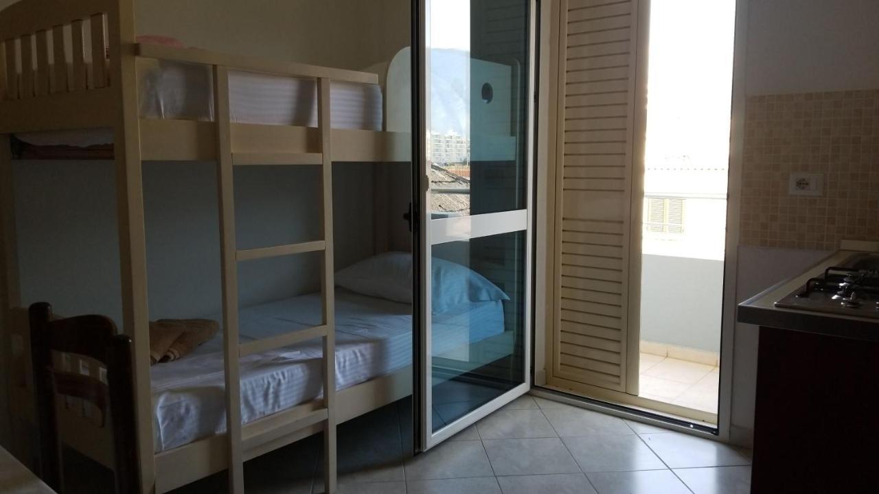 Apartments Rezidenca Sinani Орикум Екстериор снимка