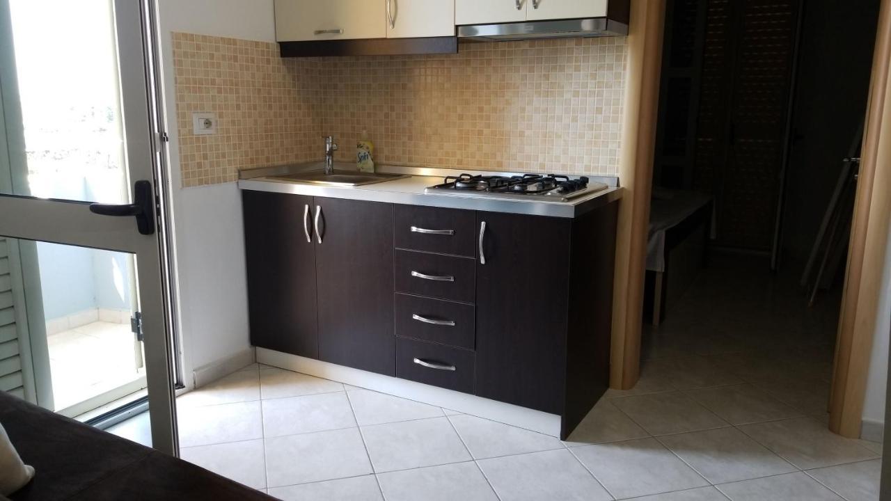 Apartments Rezidenca Sinani Орикум Екстериор снимка