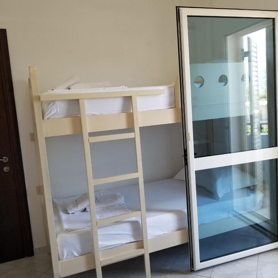 Apartments Rezidenca Sinani Орикум Екстериор снимка