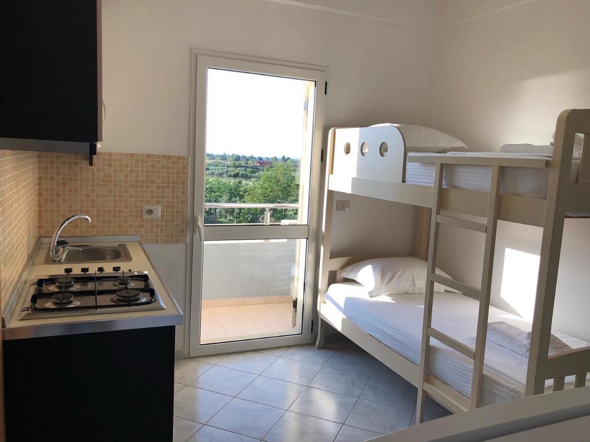 Apartments Rezidenca Sinani Орикум Екстериор снимка