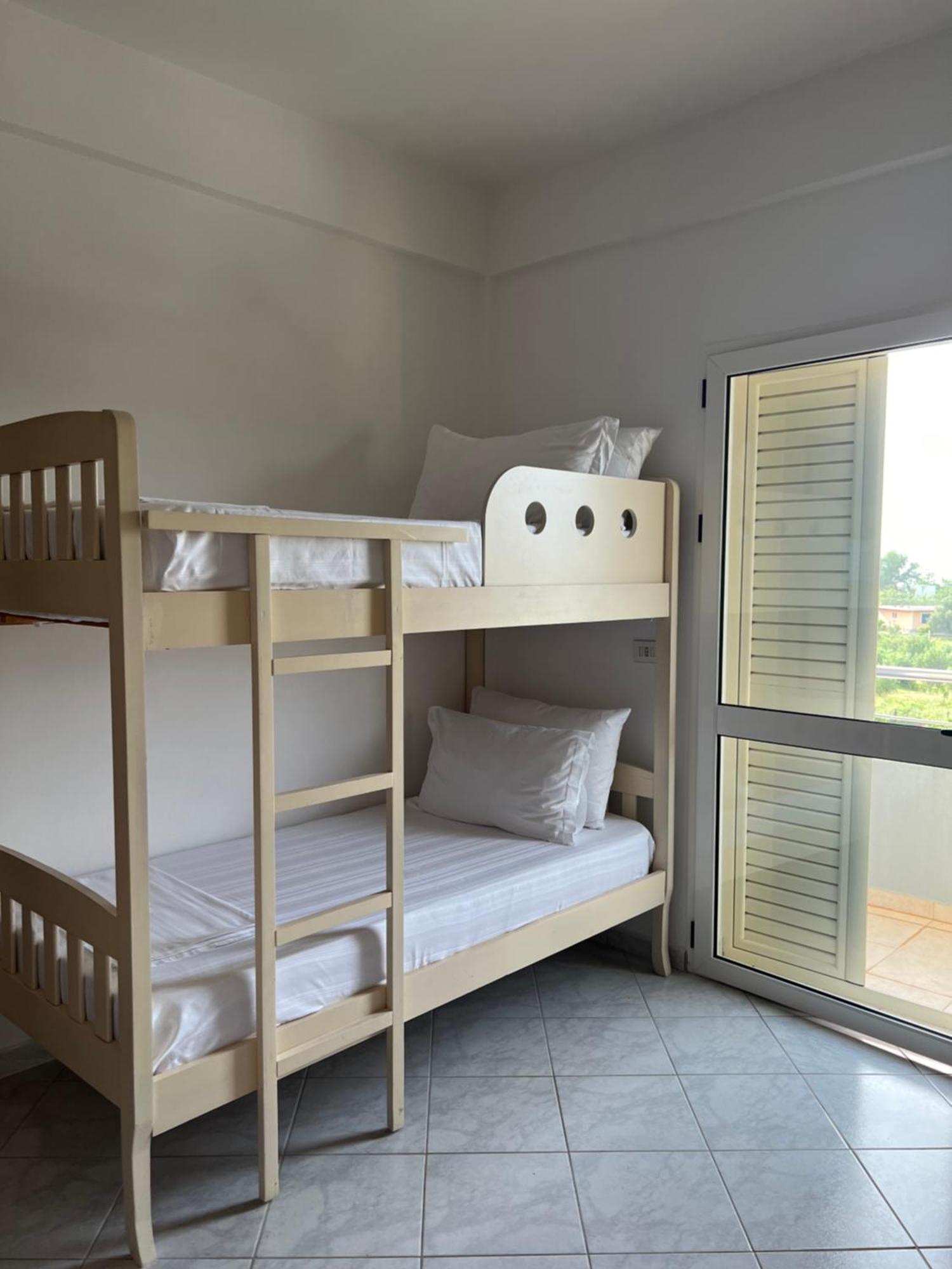 Apartments Rezidenca Sinani Орикум Екстериор снимка