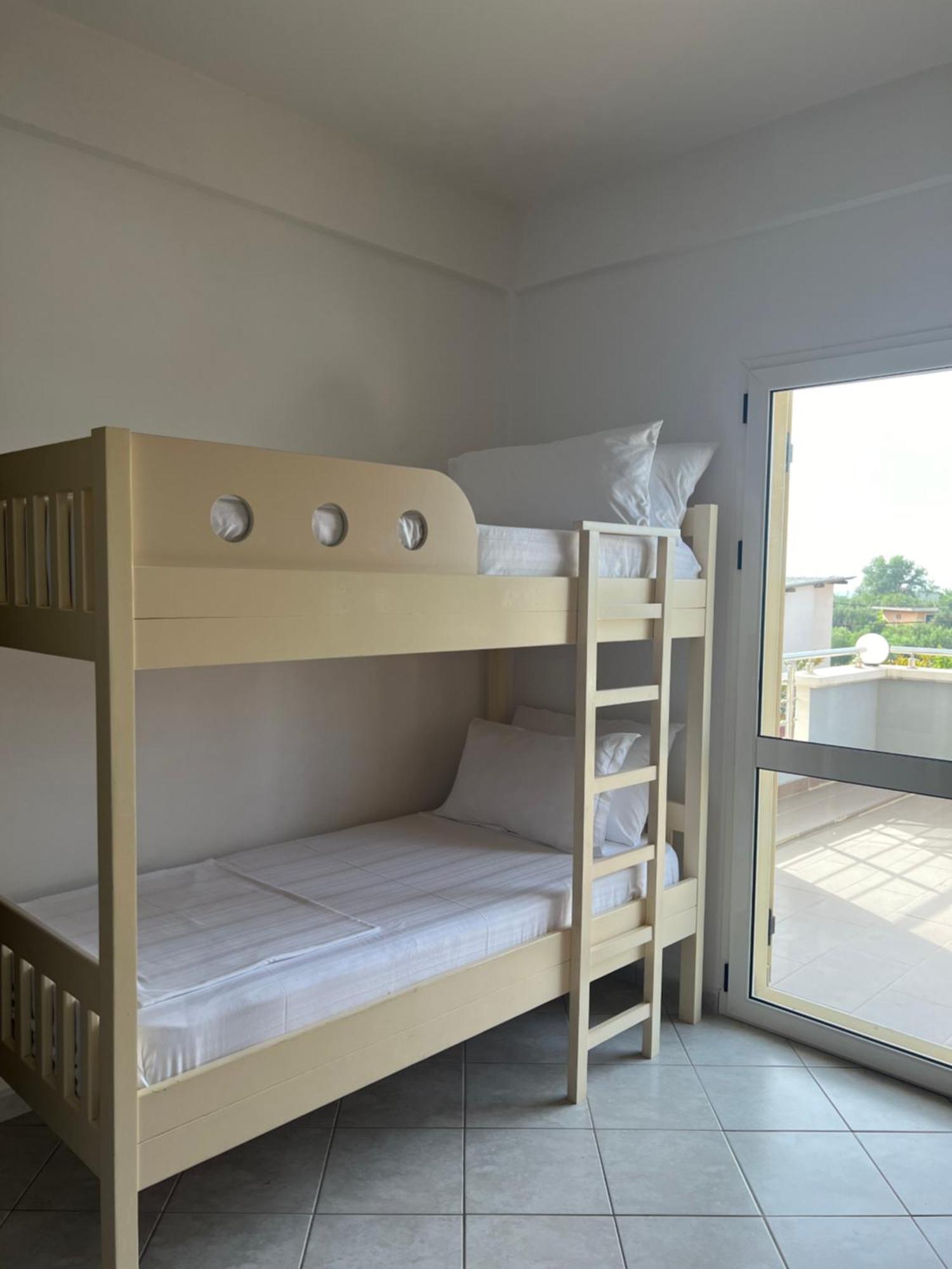 Apartments Rezidenca Sinani Орикум Екстериор снимка