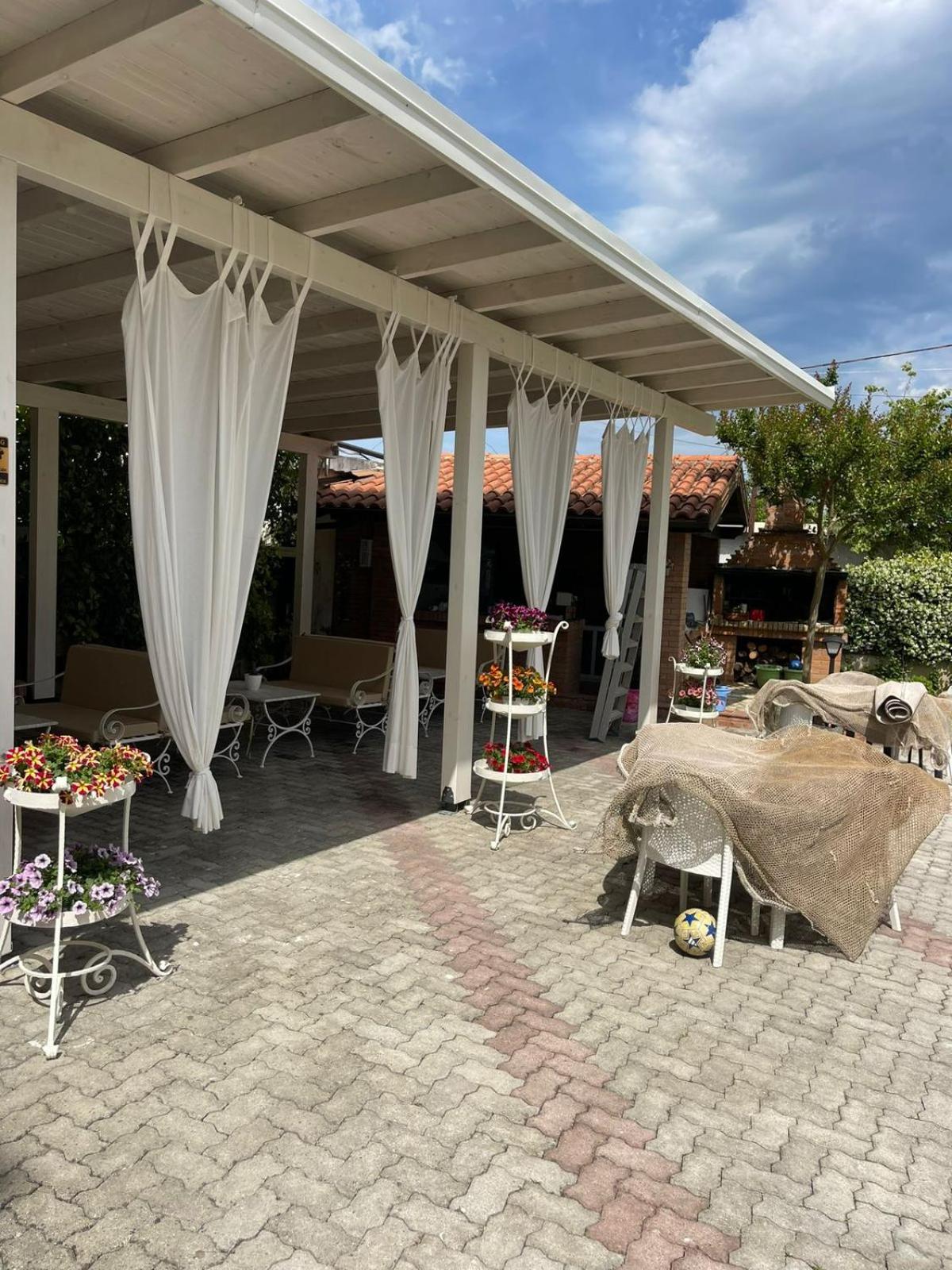Apartments Rezidenca Sinani Орикум Екстериор снимка